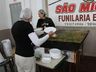 Jeep Clube prepara risoto beneficente para mais de 600 pessoas em evento da Apae de SMO