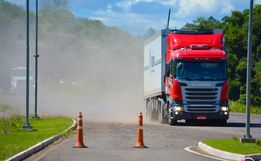 Caminhoneiros conseguem derrubar 11 liminares que impediam bloqueio de rodovias