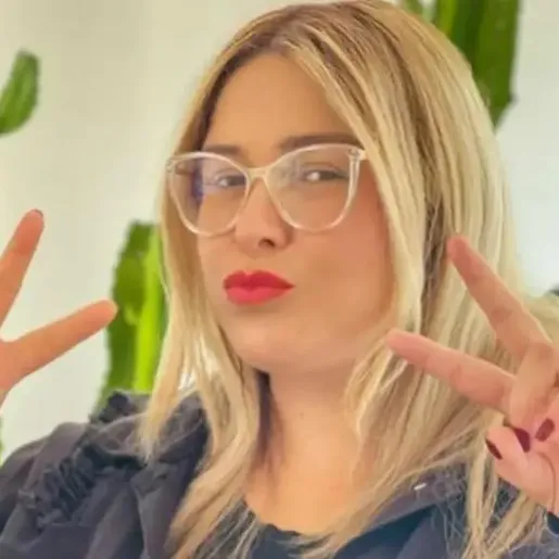 Catarinense sósia de Marília Mendonça vai lançar música