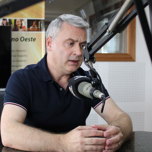OUÇA: Zanardi participa do Peperi Rádio Repórter e fala sobre viagem à Florianópolis