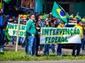 Imagens: Manifestantes pedem intervenção Federal em frente ao 14ºRCMec