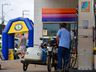 Por que a gasolina continua cara em SC mesmo com a queda do dólar