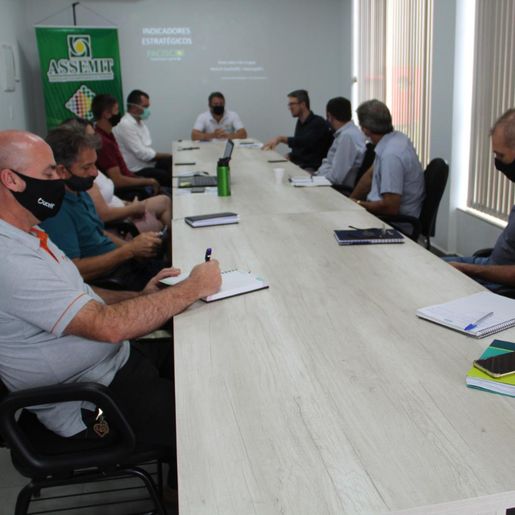 Realizada reunião para discutir construção da ponte entre Itapiranga e Barra do Guarita