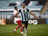 Grêmio goleia o Bragantino e continua com sonho vivo de sair do rebaixamento
