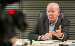 Deputado do PSDB diz que vai colocar nome a disposição para eleição a governador