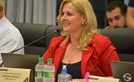 Suplente Lucilene Binsfeld assume cadeira na Câmara