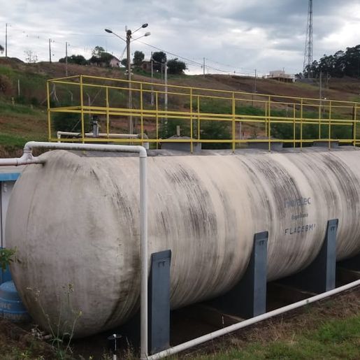 Semae realiza análise mensal em tratamento de esgoto em SJCedro
