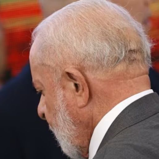  Lula é operado às pressas em São Paulo para drenagem de um hematoma na cabeça