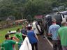 Caminhão cegonha tomba e bloqueia SC - 480, em Chapecó