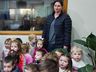 40 crianças da creche São Domingos visitam a Rádio Cedro FM