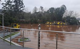 Empresa retoma travessia da barca no Rio Uruguai, em Mondaí