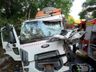  Colisão entre caminhão e carreta bitrem deixa uma pessoa ferida na SC-283