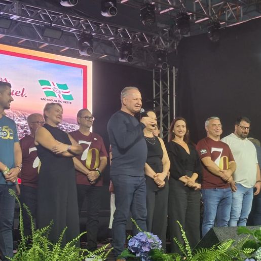 Ato festivo celebra os 70 anos de São Miguel no parque de Exposições
