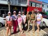 Dia Internacional da Mulher: COMDIM entrega lembranças no centro de SMOeste
