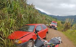 Motociclista sofre ferimentos graves em acidente no interior de Guarujá do Sul