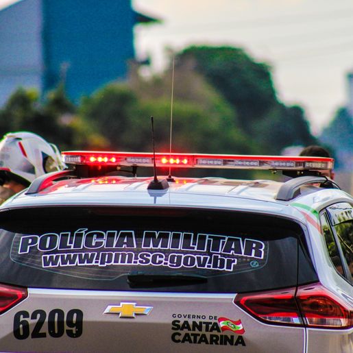 Homem vai à delegacia após agressão mútua com companheira em SMO