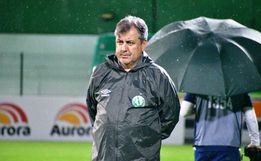 Gilson Kleina é demitido da Chapecoense após derrota para o Londrina