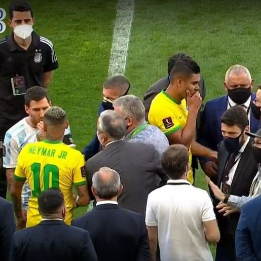 Agentes da PF e da Anvisa entram em campo para retirar 4 jogadores da Argentina 