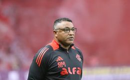 Inter demite o técnico Roger Machado