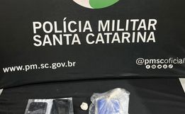 Dois homens são presos por tráfico de drogas em praça de SMO 