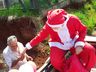 Núcleo dos Jovens da ACIIO realiza entrega de 150 presentes na véspera de Natal