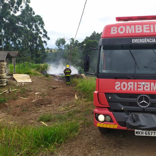 Incêndio em secador mobiliza bombeiros 