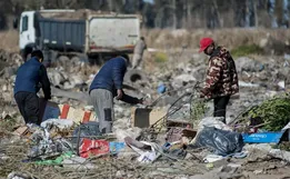 Tesouro em dólares é encontrado enterrado em lixão na Argentina