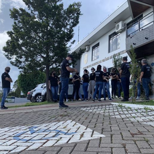VÍDEO: Policiais Civis da região paralisam atividades como forma de protesto