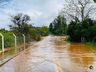 Ponte na ITG 070 em Itapiranga fica submersa e passagem é interrompida
