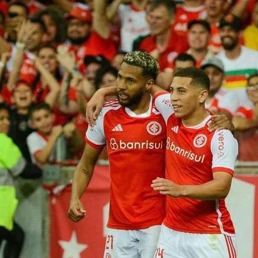 Inter não repete últimas boas atuações, mas bate o Vitória no Beira-Rio por 3 a 1