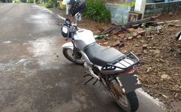 Menor é flagrado conduzindo moto com placa clonada