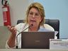 Vereadora que denunciou suposta saudação nazista em SMO voltará ao cargo, decide o TJ