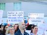 Servidores municipais fazem novo protesto na frente da prefeitura