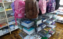 Famílias de SJCedro iniciam pesquisas para compra do material escolar