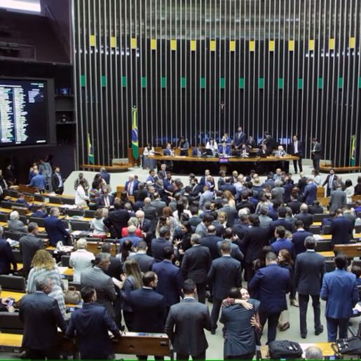 Senado discute liberação de orientação partidária em votação sobre mais vagas na Câmara 