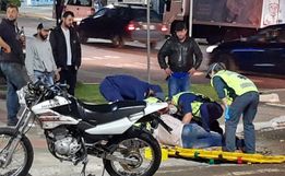 VÍDEO: Colisão no centro deixa homem ferido em São Miguel do Oeste