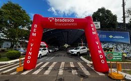 Maior edição do Feirão de Veículos reúne expositores e público na Praça Walnir Bottaro Daniel