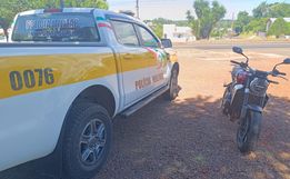 Motoqueiro é flagrado fazendo manobras perigosas na SC-163
