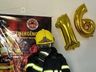 Admiradora dos Bombeiros, jovem recebe festa de aniversário no batalhão