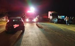 Colisão entre carro e caminhão deixa feridos em Campo Erê 