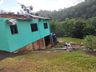 Temporal destelha casas e galpões no interior de Bandeirante