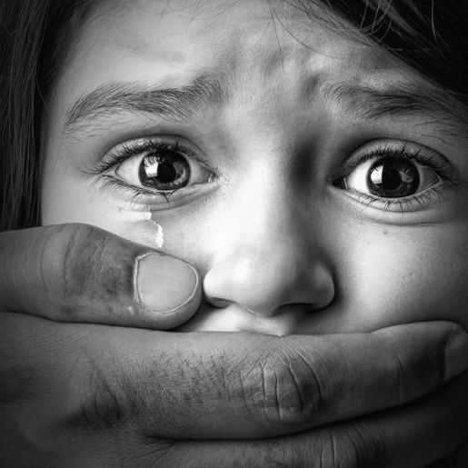 Pai é condenado a mais de 33 anos de prisão por estuprar a própria filha de seis anos