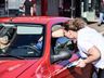 Associação promove pedágio sobre autismo em São Miguel do Oeste; fotos