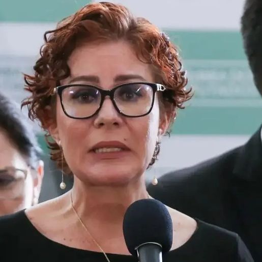 Moraes determina perda imediata do mandato de Carla Zambelli