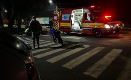 Motociclista fica ferido em colisão lateral com carro em SMOeste