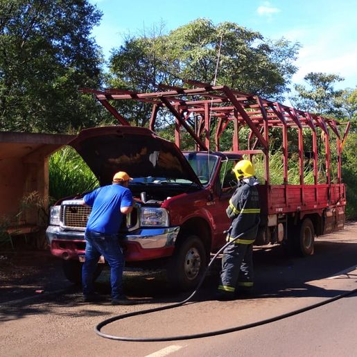 Incêndio em veículo é registrado na SC-157