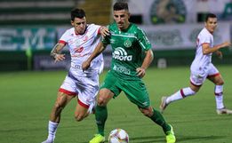 Chape empata em casa mas continua na liderança isolada da Serie B 