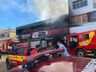 Incêndio se alastra e atinge duas empresas no centro de SMO