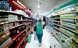 Gás de cozinha e cesta básica consomem mais de 67% do salário mínimo em SC