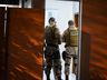 Polícia Militar prende autores de extorsão e posse de arma de fogo